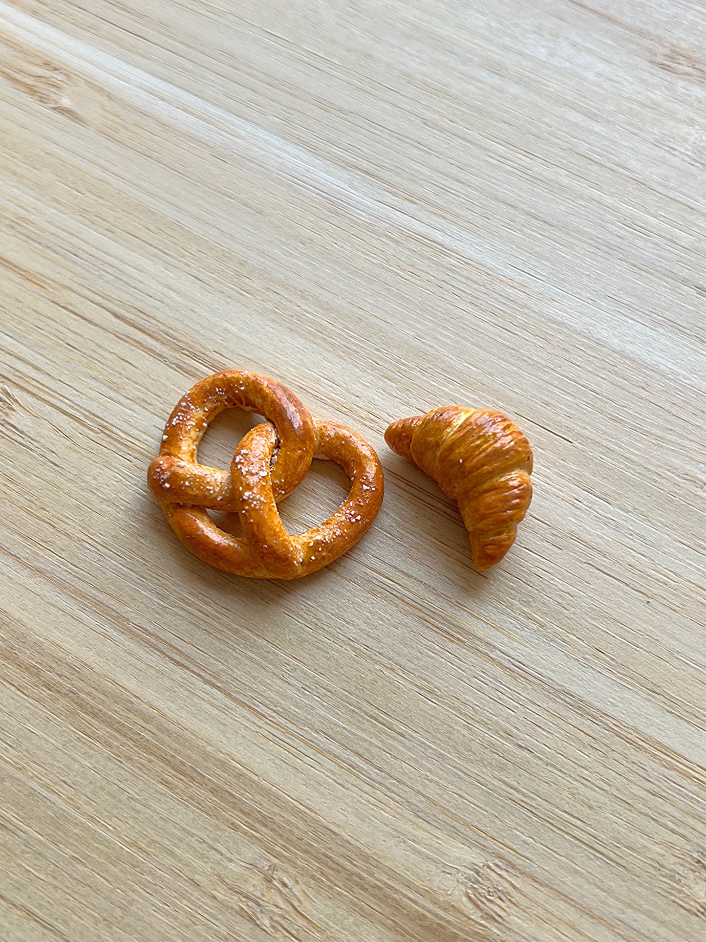Croissant & Pretzel Magnet